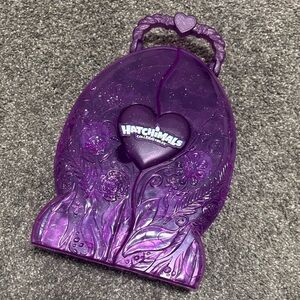 Hatchimals Colleggtibles Collector’s Purple Case